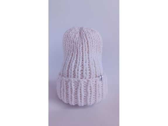 Pletenje Ručno pletena zimska kapa unisex