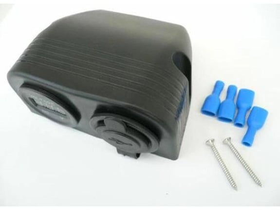 Ccm Punjac za vozilo 12/24v 31a sa 2 usb ulaza sa voltmetrom