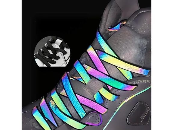 Etnoria Lacelum – Holografske crne pertle koje plešu sa svetlom