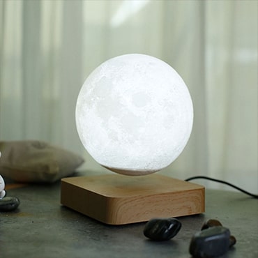 3 3D Levitirajuca Mesec Lampa.jpg
