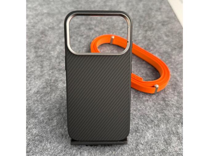 Maska za iPhone 17 Pro Carbon Wave crna